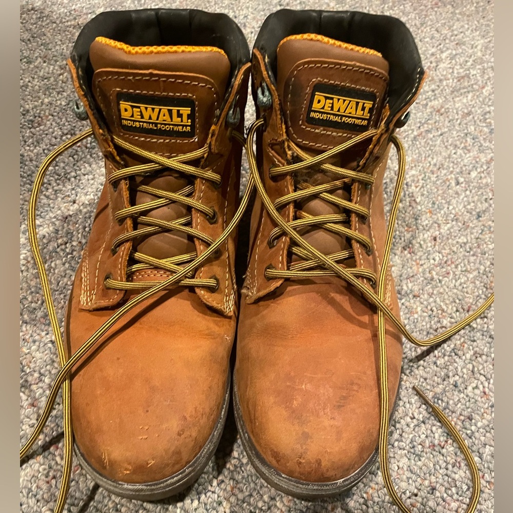 DeWalt non slip work boots